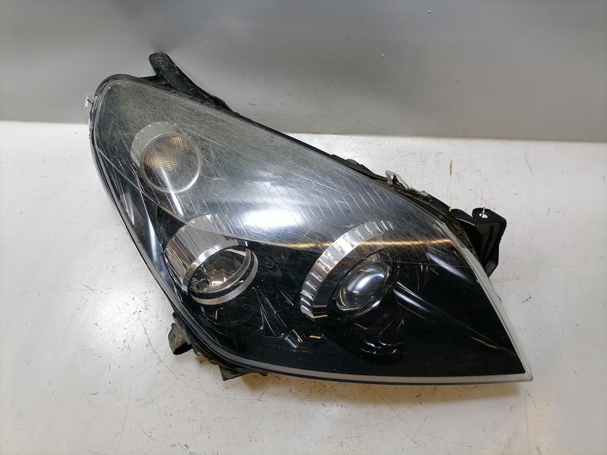 Opel Astra H original Xenonscheinwerfer rechts mit Kurvenlich schwarzer Hintergrund Bj.2009